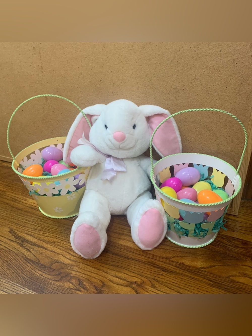 15” Plush White Easter Bunny 2 Metal Easter Baskets Floral Designs Plastic Eggs